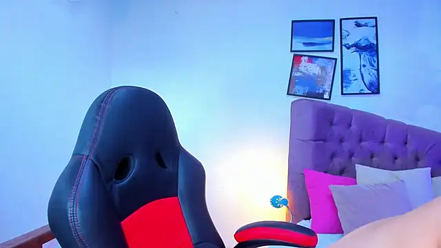 Gretta Queen online show from November 7, 7:07 pm