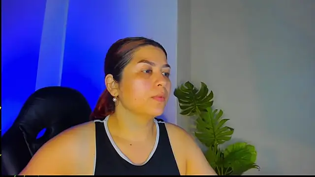 Snapshot of Gretta_Queen chatting on June 21, 4:02 pm Gretta Queen online show from June 21, 4:02 pm