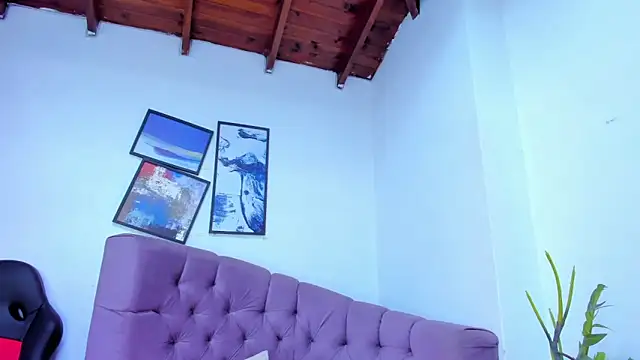 Gretta Queen online show from October 5, 3:47 pm