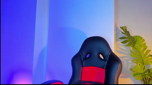 Gretta Queen online show from April 14, 6:35 pm