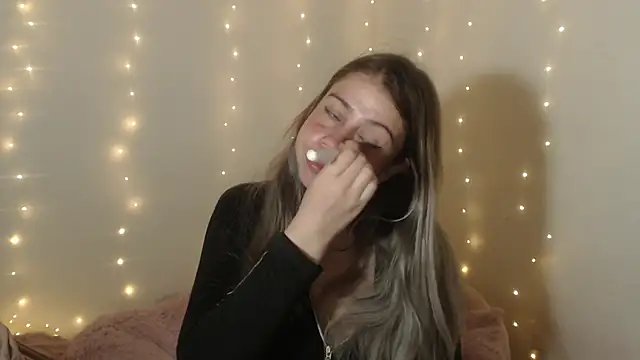 SweetSofty online show from February 16, 9:45 pm