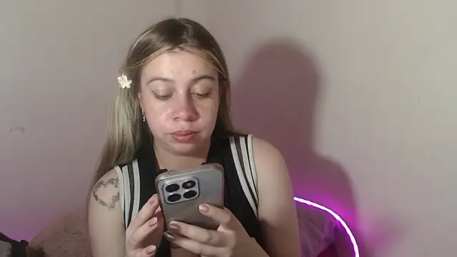 SweetSofty online show from November 16, 6:18 am