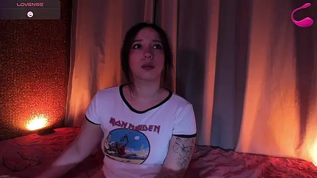 Apartment28 online show from May 17, 5:18 am