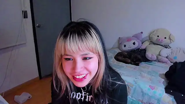 Akane-Mou online show from December 12, 2:26 am