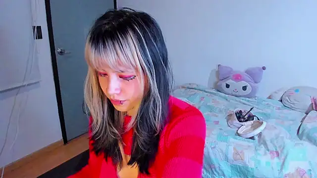 Akane-Mou online show from December 16, 6:53 am