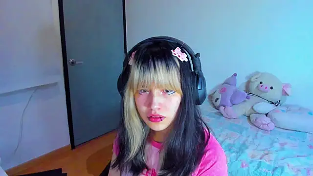 Akane-Mou online show from January 18, 4:59 am