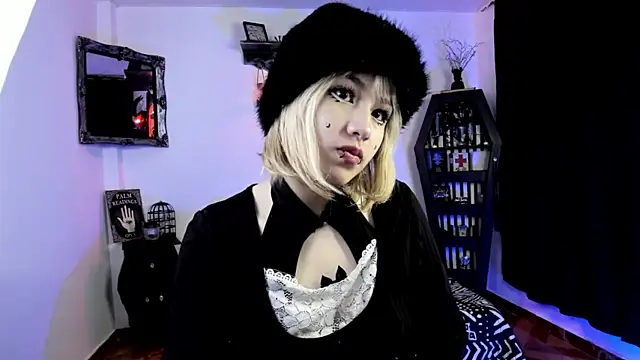 Akane-Mou online show from October 8, 1:23 pm