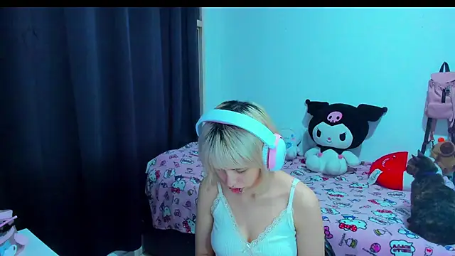 Akane-Mou online show from February 14, 3:40 am