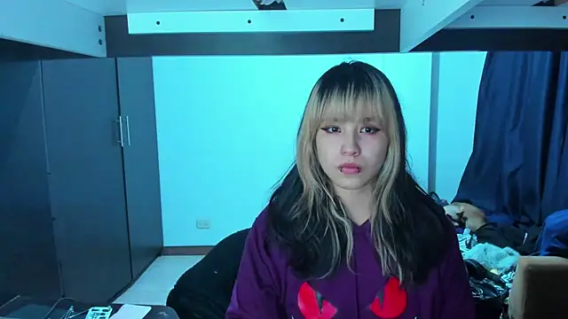 Akane-Mou online show from January 10, 6:31 am