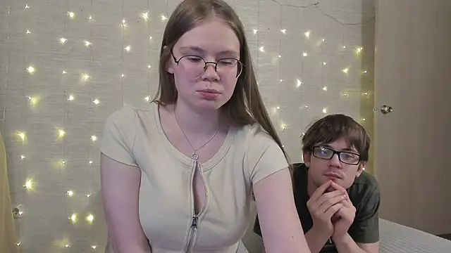 Snapshot of Tommy_and_Katie chatting on January 21, 11:46 am Tommy and Katie online show from January 21, 11:46 am