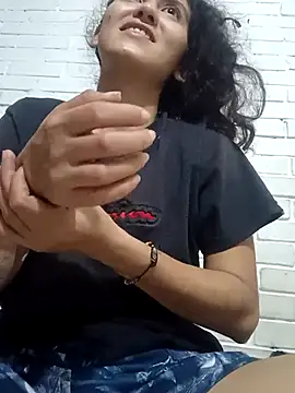 valeriaswang Lucas online show from April 15, 1:00 am