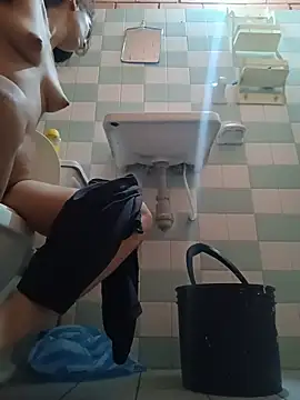 Snapshot of valeriaswang_Lucas chatting on February 7, 2:36 pm valeriaswang Lucas online show from February 7, 2:36 pm