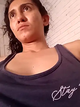 valeriaswang Lucas online show from March 6, 2:23 pm