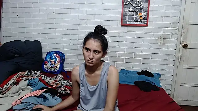 valeriaswang Lucas online show from March 29, 10:00 pm