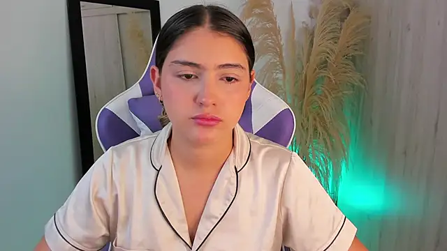 Snapshot of sofia_henaok chatting on October 7, 9:16 pm sofia henaok online show from October 7, 9:16 pm