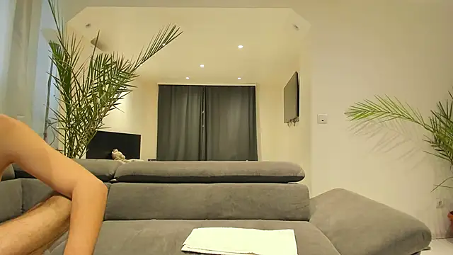 MissPanthera online show from January 2, 1:30 pm