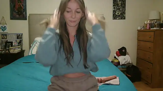 Heyitsmee33 online show from April 2, 10:00 am