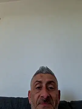 Snapshot of DildoG45 chatting on May 3, 9:25 am DildoG45 online show from May 3, 9:25 am