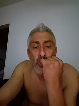 Snapshot of DildoG45 chatting on April 26, 9:23 pm DildoG45 online show from April 26, 9:23 pm