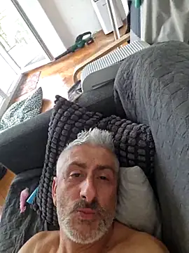 Snapshot of DildoG45 chatting on May 14, 1:30 pm DildoG45 online show from May 14, 1:30 pm