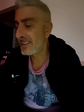 cuci45 online show from April 5, 10:49 pm