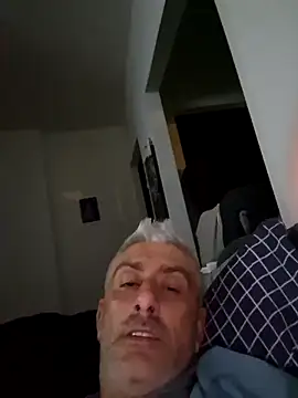 Snapshot of cuci45 chatting on February 21, 2:02 am cuci45 online show from February 21, 2:02 am