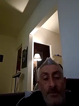 Snapshot of cuci45 chatting on February 15, 9:25 pm cuci45 online show from February 15, 9:25 pm