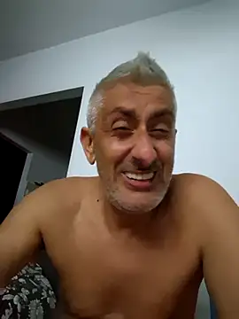 Snapshot of cuci45 chatting on June 21, 1:55 am cuci45 online show from June 21, 1:55 am