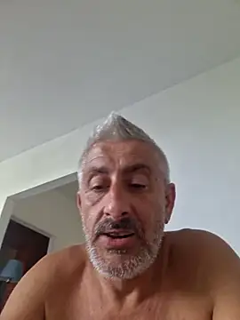 Snapshot of cuci45 chatting on July 1, 1:55 pm cuci45 online show from July 1, 1:55 pm