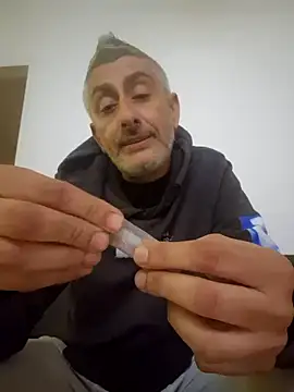 cuci45 online show from December 1, 5:58 pm