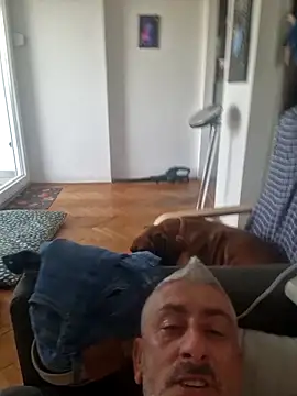 Snapshot of cuci45 chatting on February 14, 8:47 am cuci45 online show from February 14, 8:47 am