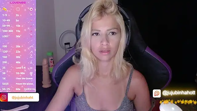 Snapshot of jujubinhahot chatting on November 8, 7:23 am jujubinhahot online show from November 8, 7:23 am