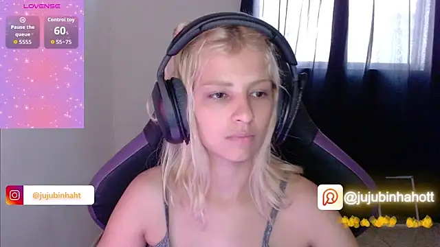 Snapshot of jujubinhahot chatting on October 8, 6:19 pm jujubinhahot online show from October 8, 6:19 pm