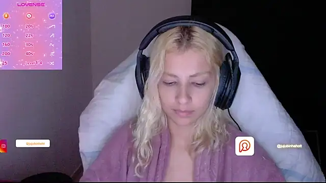 Snapshot of jujubinhahot chatting on September 23, 2:51 am jujubinhahot online show from September 23, 2:51 am