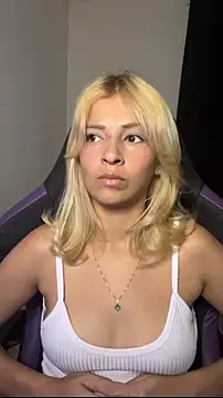 Snapshot of jujubinhahot chatting on October 18, 10:34 pm jujubinhahot online show from October 18, 10:34 pm