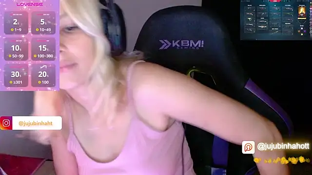 Snapshot of jujubinhahot chatting on October 30, 11:56 pm jujubinhahot online show from October 30, 11:56 pm