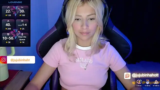 Snapshot of jujubinhahot chatting on October 24, 2:32 am jujubinhahot online show from October 24, 2:32 am