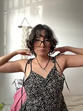 Snapshot of aurora_xoxo chatting on March 1, 5:46 pm aurora xoxo online show from March 1, 5:46 pm