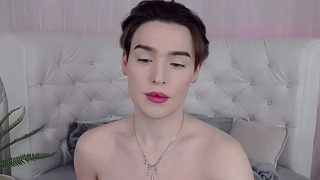 RobbyCharming online show from May 3, 4:50 am