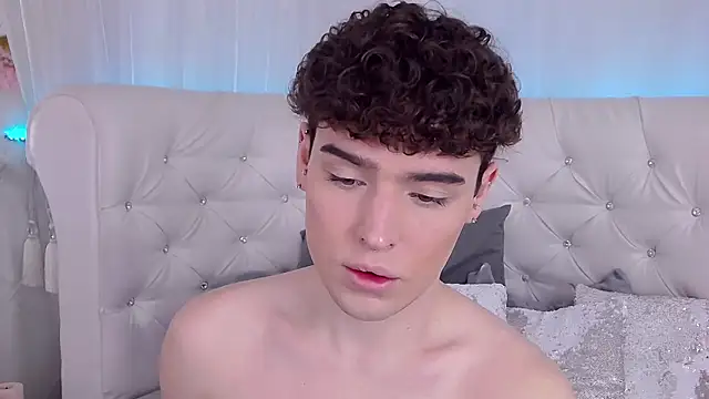 RobbyCharming online show from November 8, 3:43 am