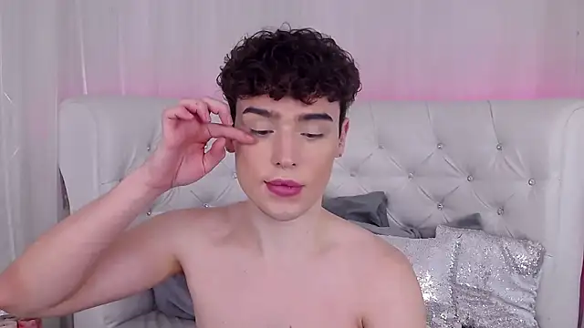 RobbyCharming online show from October 15, 3:38 am