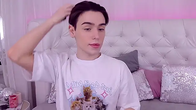 RobbyCharming online show from March 2, 7:41 pm