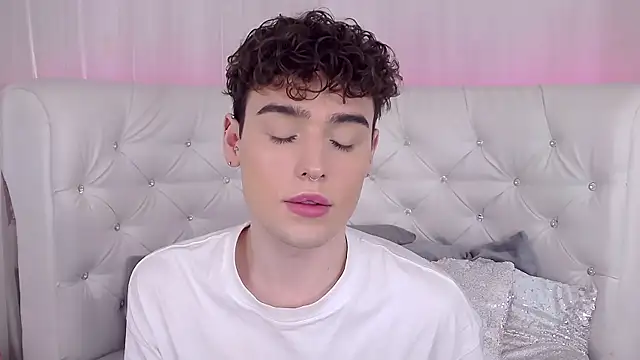 RobbyCharming online show from October 4, 4:25 am