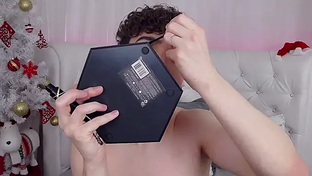 RobbyCharming online show from December 21, 3:41 am