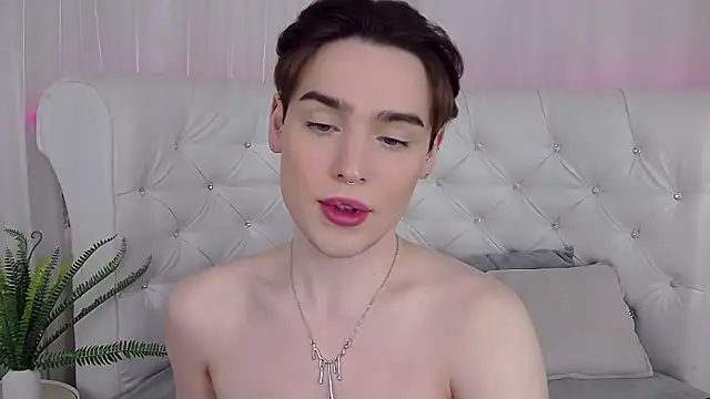 RobbyCharming online show from April 6, 4:41 am