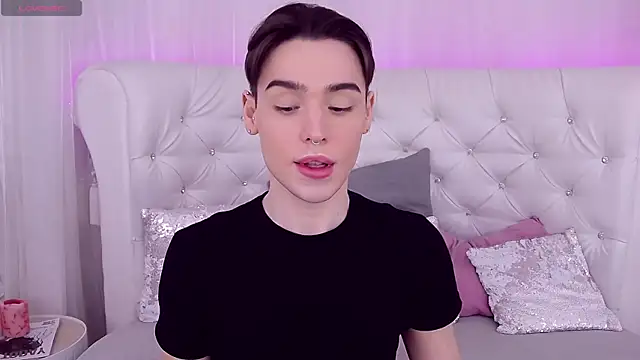 RobbyCharming online show from March 14, 7:23 pm