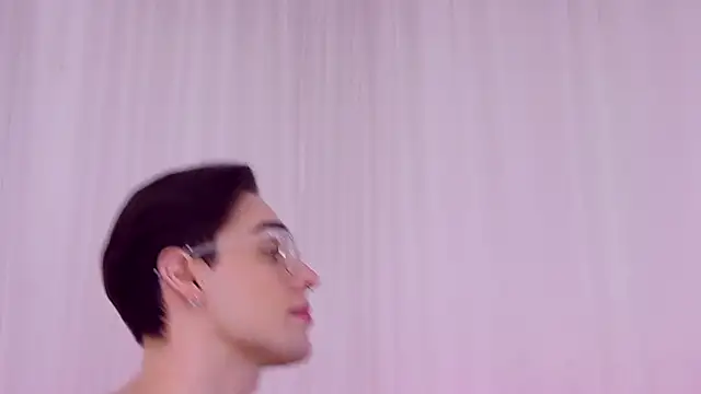 RobbyCharming online show from March 3, 4:54 am