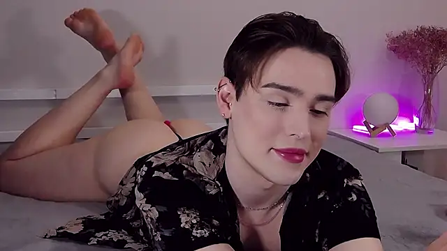 RobbyCharming online show from May 16, 7:18 am