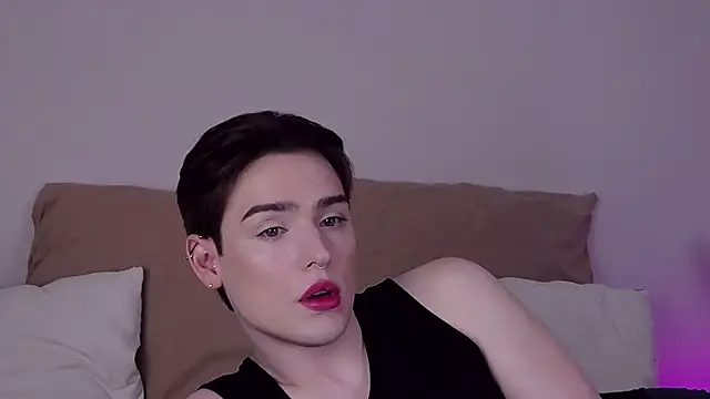 Snapshot of RobbyCharming chatting on June 27, 7:47 am RobbyCharming online show from June 27, 7:47 am