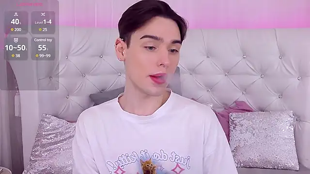 RobbyCharming online show from March 21, 1:34 am